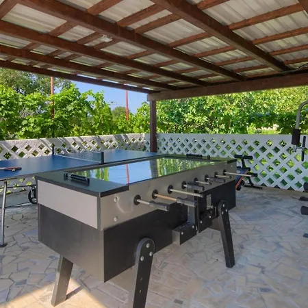 Holiday home Mit Privatpool Fuer 12 Personen Ca 150 Qm In Sisan, Istrien Suedkueste Von Istrien *