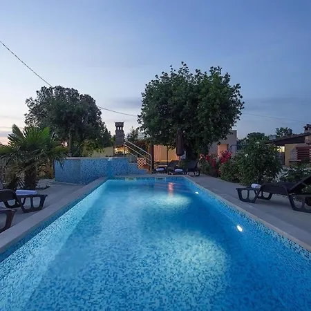 Mit Privatpool Fuer 12 Personen Ca 150 Qm In Sisan, Istrien Suedkueste Von Istrien Holiday home Sisan