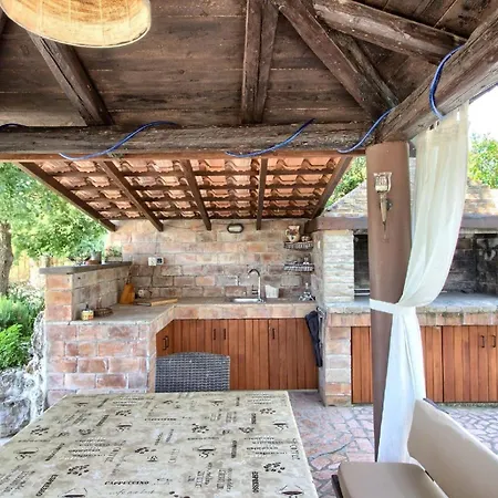 Mit Privatpool Fuer 12 Personen Ca 150 Qm In Sisan, Istrien Suedkueste Von Istrien Holiday home *